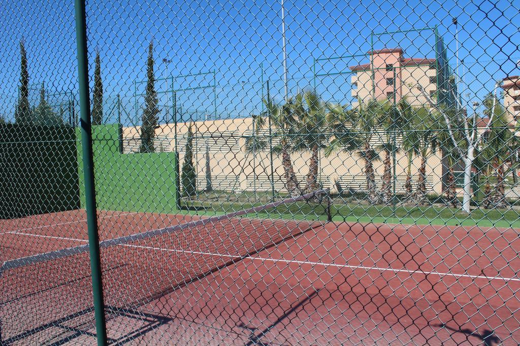 Los Juncos De Pineda Park Salou Esterno foto