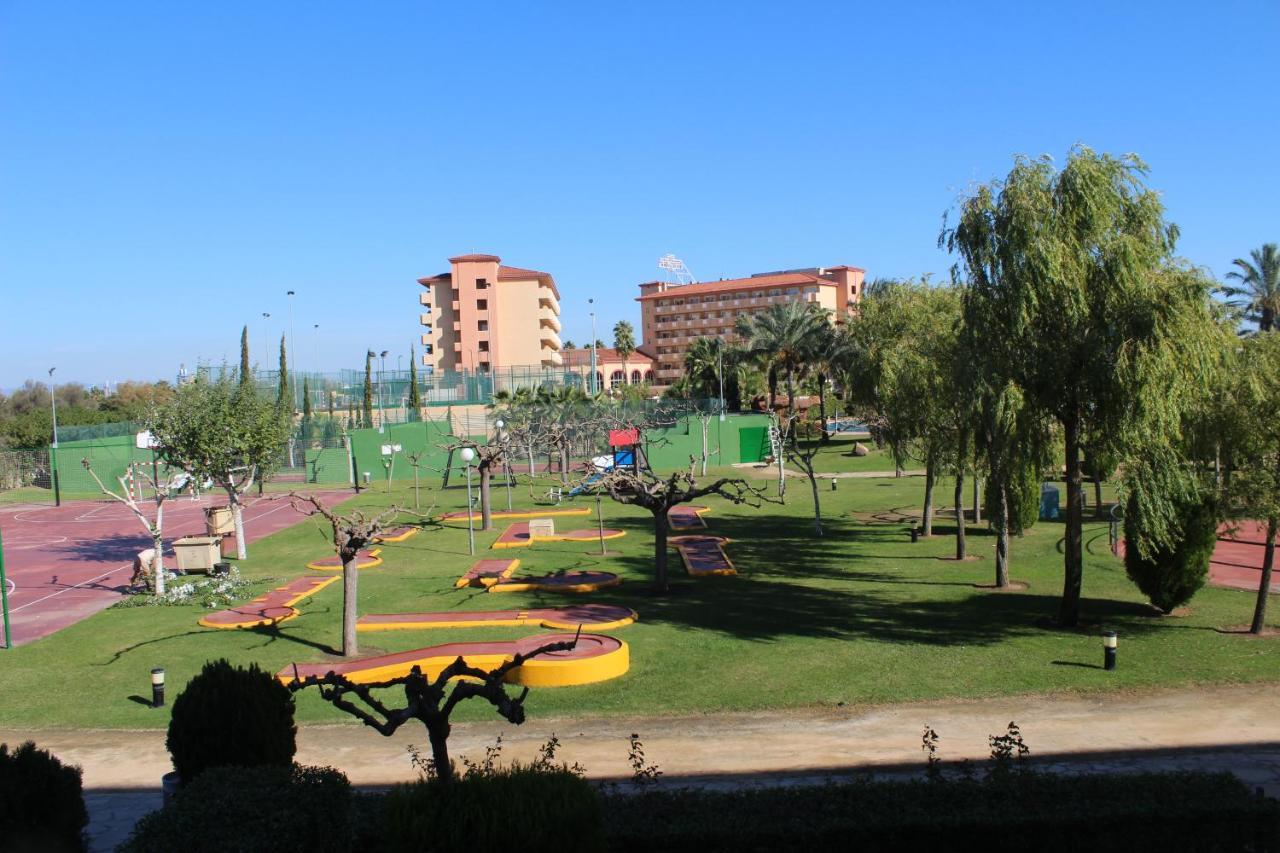 Los Juncos De Pineda Park Salou Esterno foto